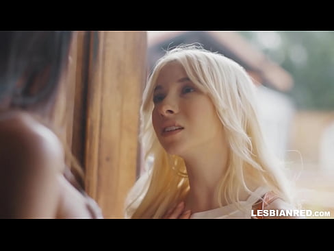 ❤️ Djevojka dolazi kući nekoliko mjeseci kasnije i na kraju jede mačkicu svoje maćehe Samo porno u pornografiji hr.villagesexvideos.ru ❌️