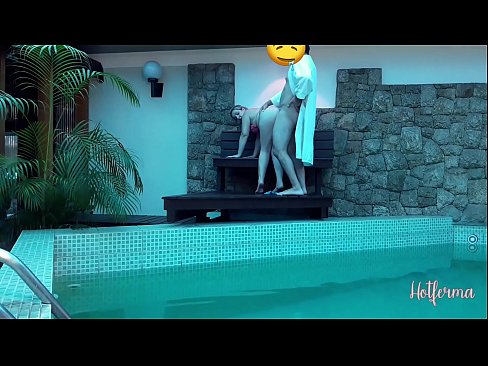 ❤️ Šef poziva sobaricu na bazen, ali nije mogao odoljeti vrućini Samo porno u pornografiji hr.villagesexvideos.ru ❌️