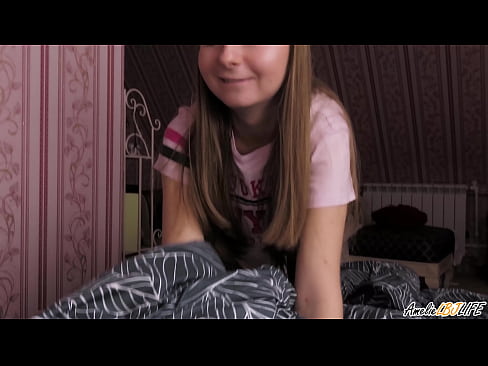 ❤️ Blondie duboko siše svog BFF-a i dobiva spermu u usta Samo porno u pornografiji hr.villagesexvideos.ru ❌️
