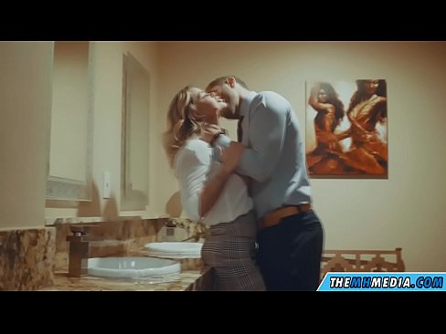 ❤️ Kad te prsata plavuša zavede u javnom zahodu Samo porno u pornografiji hr.villagesexvideos.ru ❌️